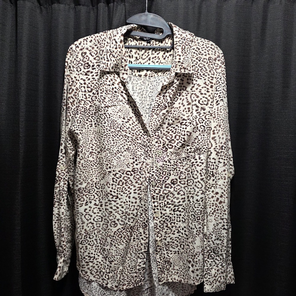 Velvet Heart Leopard Print Button Down Shirt Women Large Long Sleeve Roll Tab L‎
